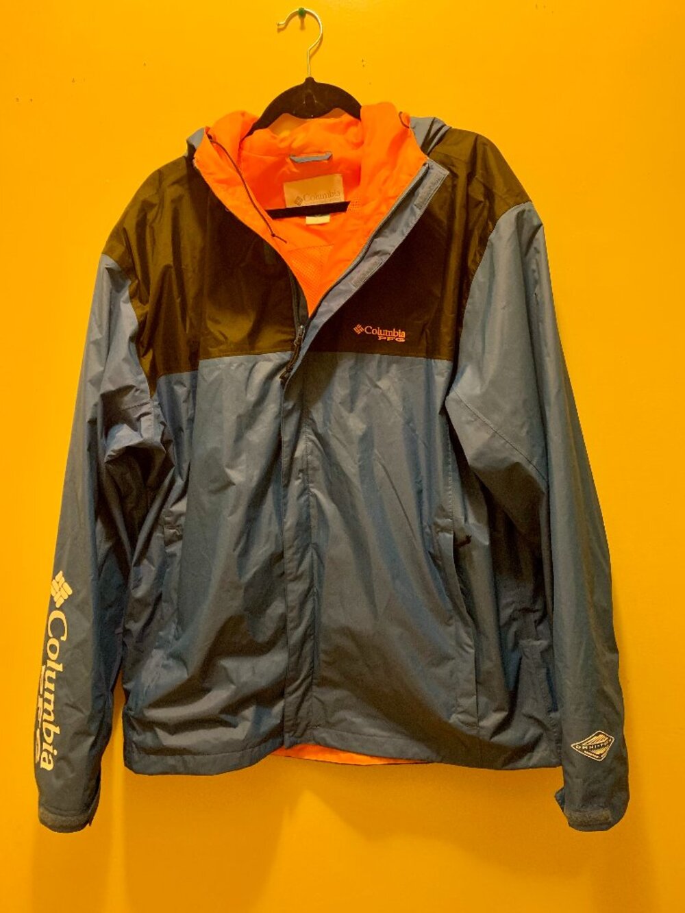 Men's XL Columbia PFG Rain Jacket w/Hood omni-tech